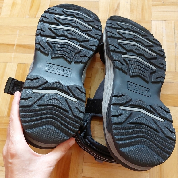 Dockers men strap sandals  size 12M - Picture 2 of 4